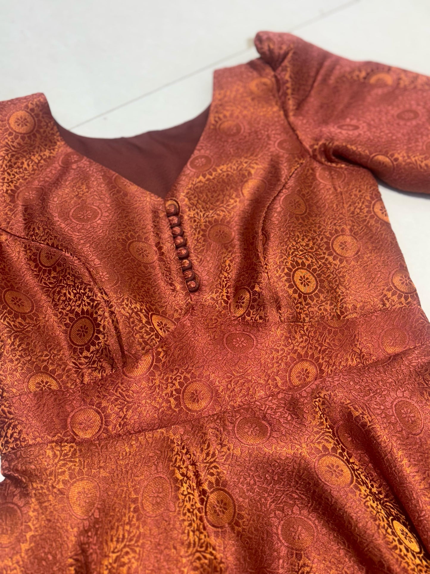 Fall in love with this stunning shaded top,
