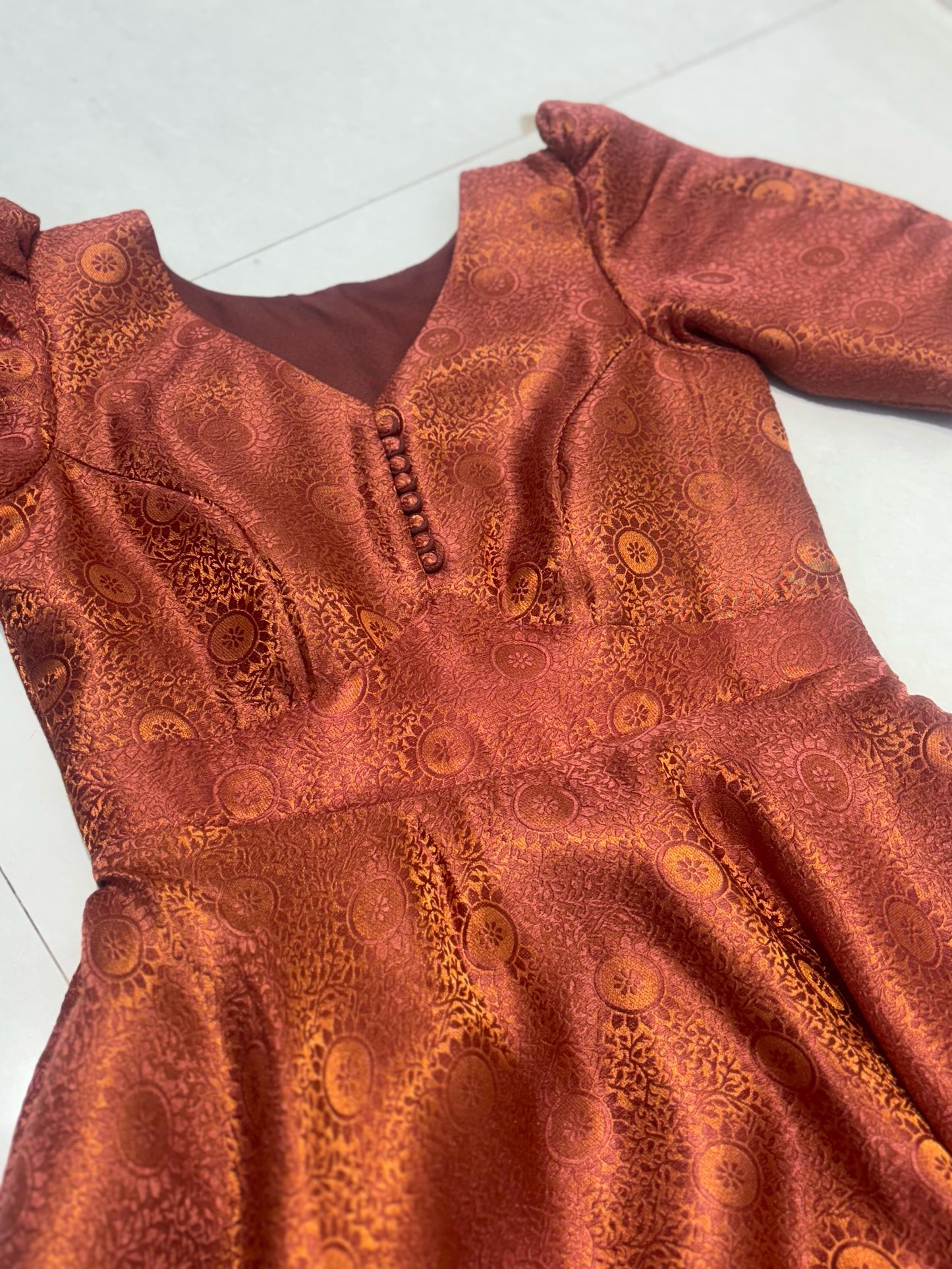 Fall in love with this stunning shaded top,