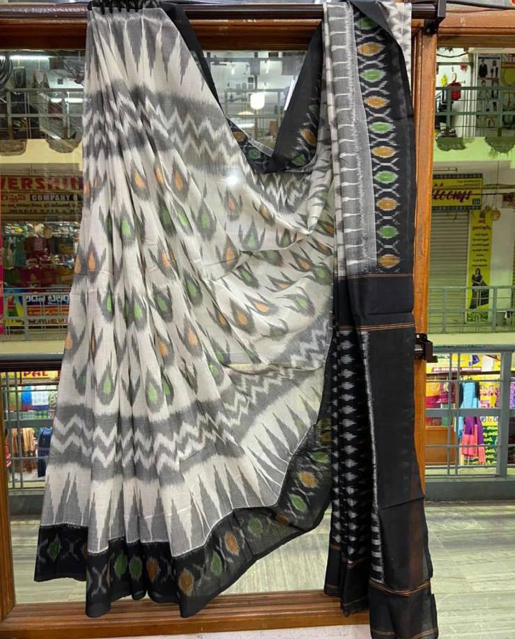 Plain Linen with digital print saree